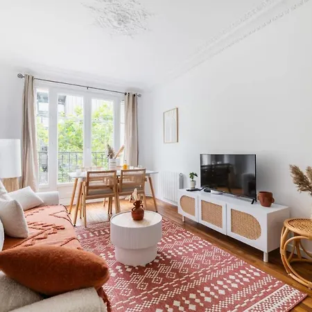 Service 2 Pieces Au Coeur Du 19e - 4p Appartamento Parigi